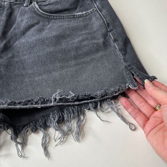 GRLFRND Cindy Hidden Button Fly High Rise Gray Cut-Off Jean Shorts Raw Hem 32 - Picture 3 of 14